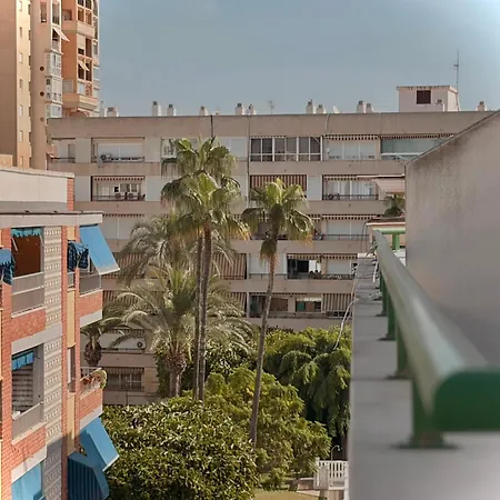 Modern Penthouse With Large Terrace 50m From Locos Torrevieja